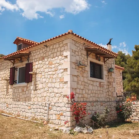 Vilatsouri House * Katastarion